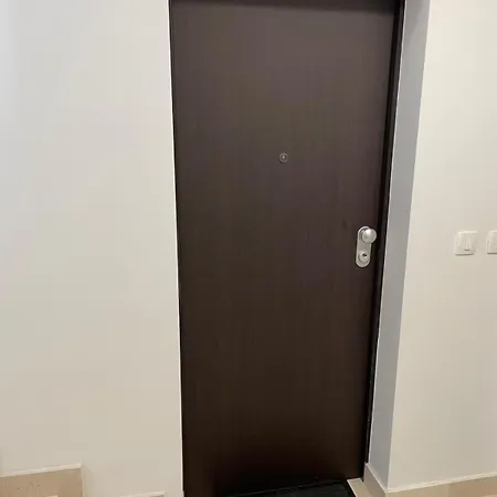 Nb Split